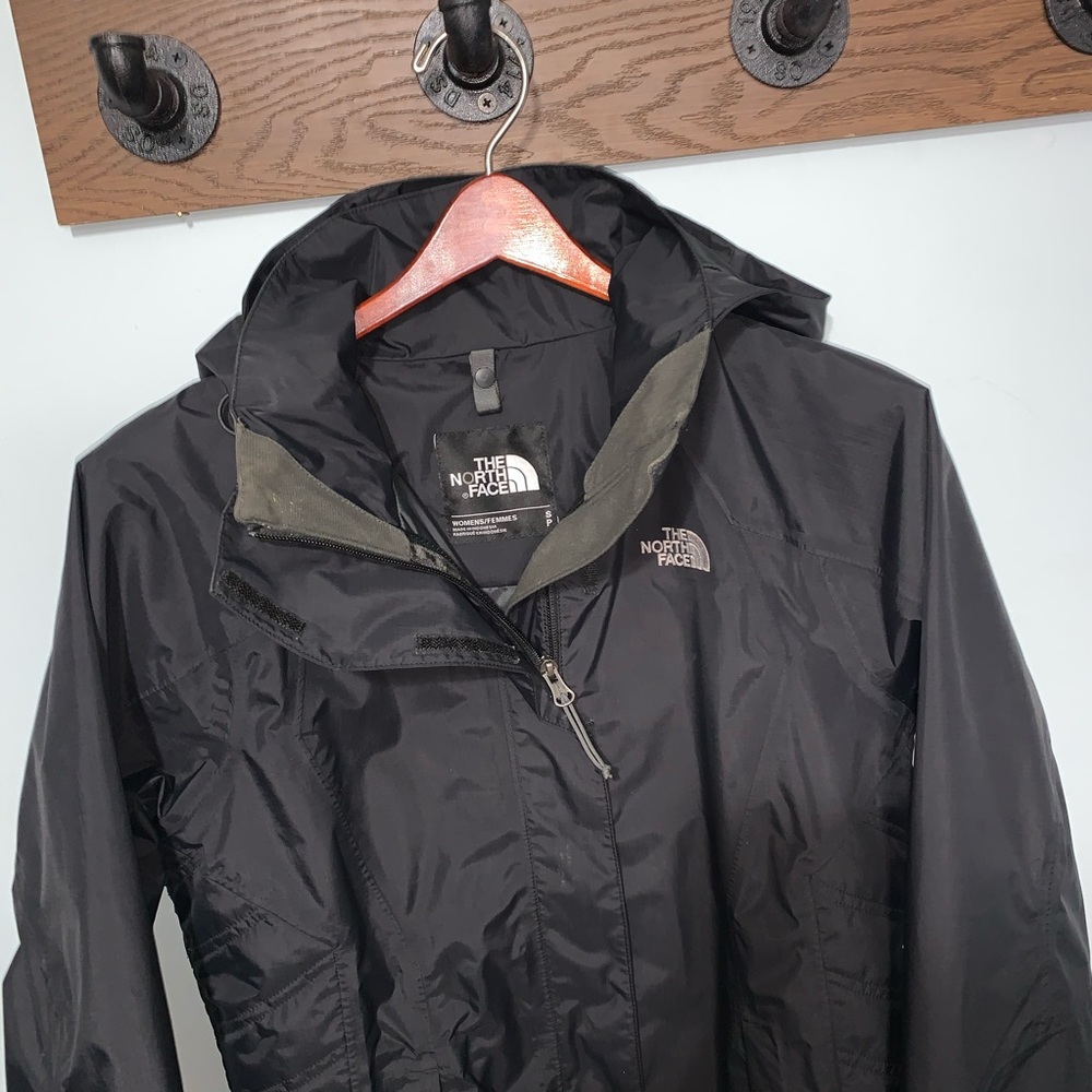 North Face Rain/Outer Shell Jacket - image 4